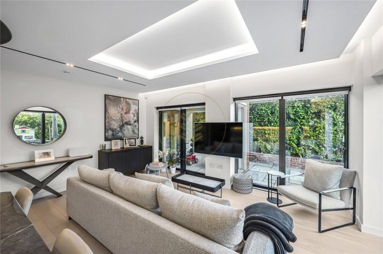 Brondesbury Park, NW6